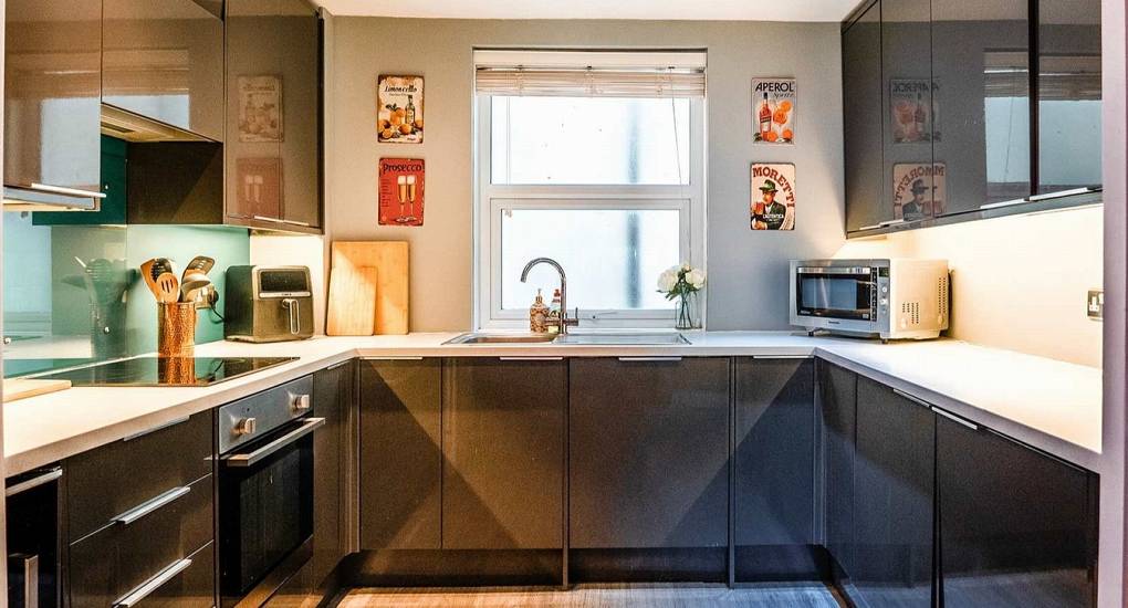 ibrighton-kitchen.jpg