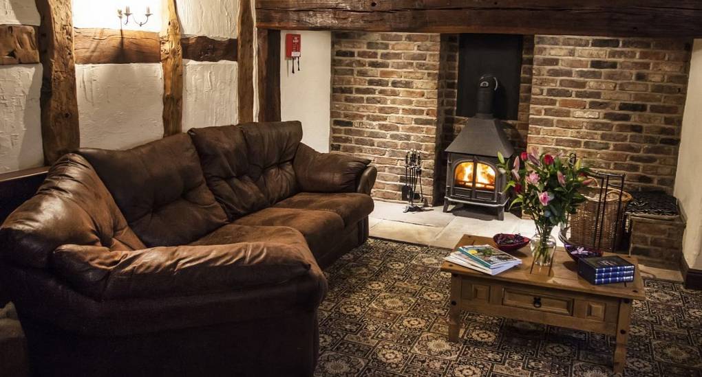 shooting lounge with open fire place