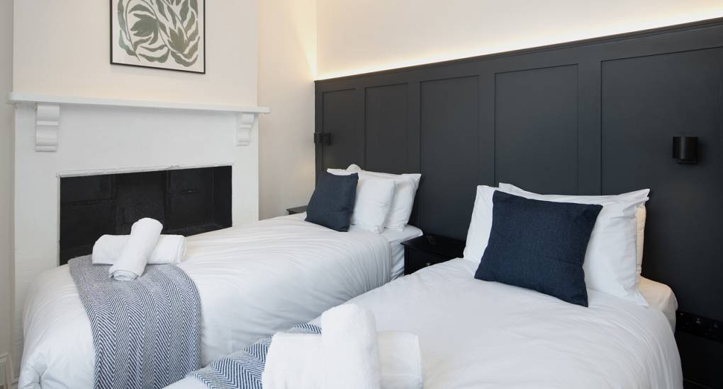Luxury bedroom in Skyline Bath Hen Party House (Sleeps 13)